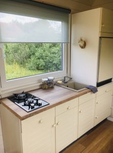 Tiny House Küche, https://auszeit-france.fr/